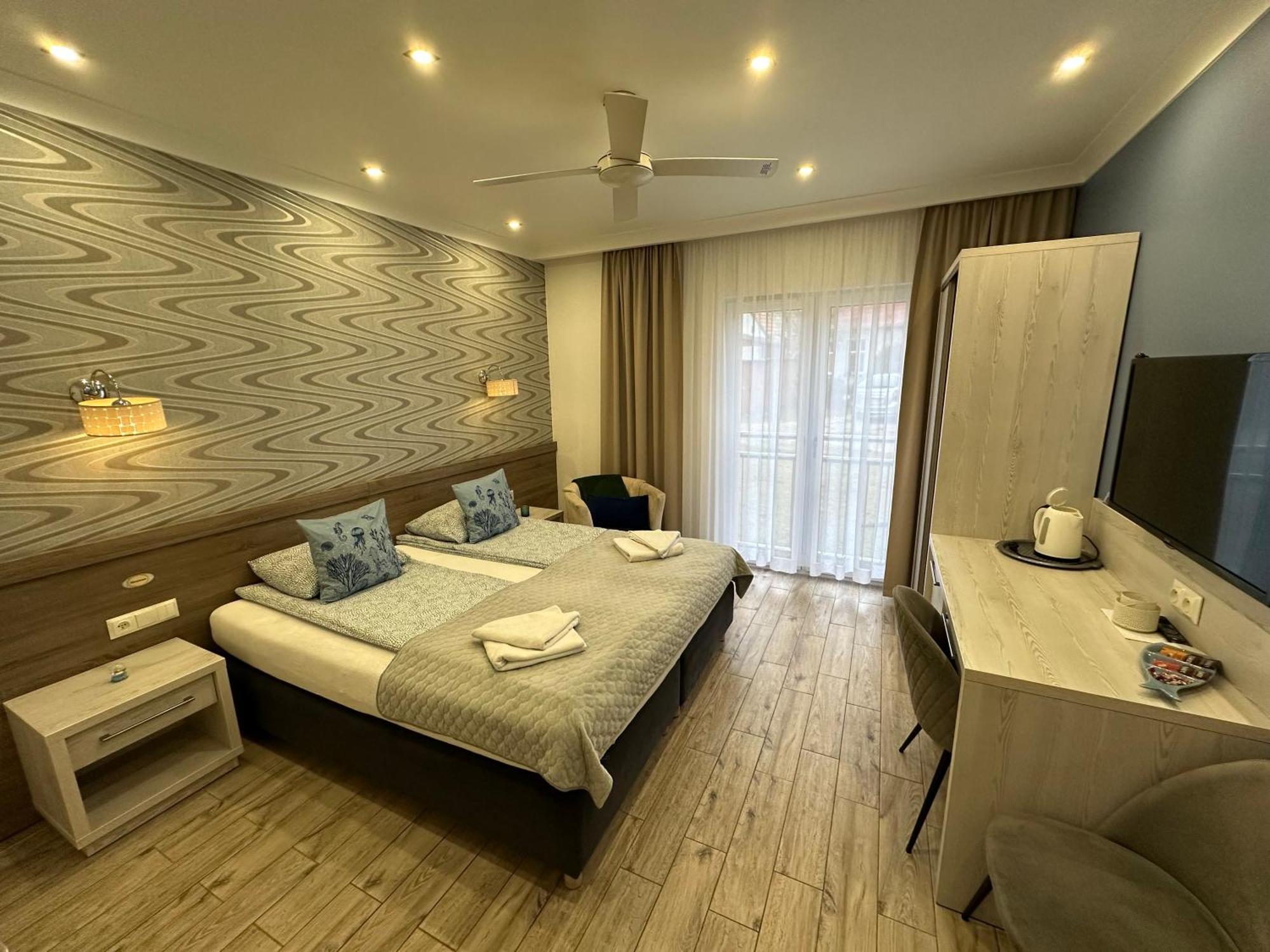 Maximus Hotell Ustka Exteriör bild