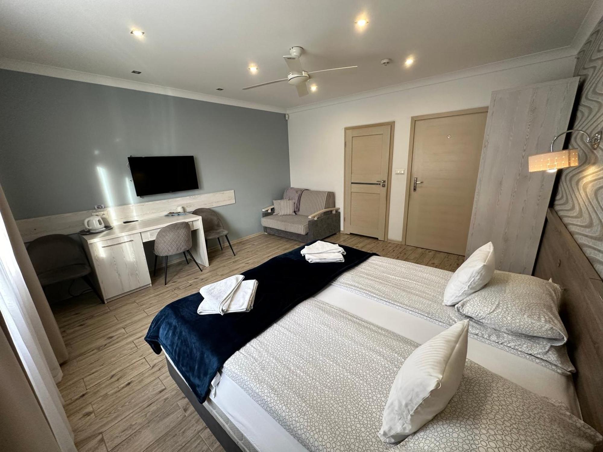 Maximus Hotell Ustka Exteriör bild